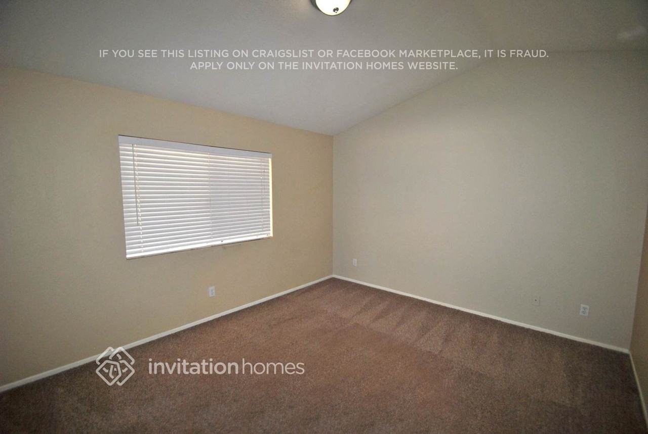 5059 Tamarron Ct - Photo 5 of 11