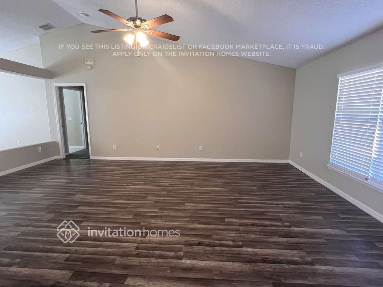 19213 Starry St - Photo 2 of 4