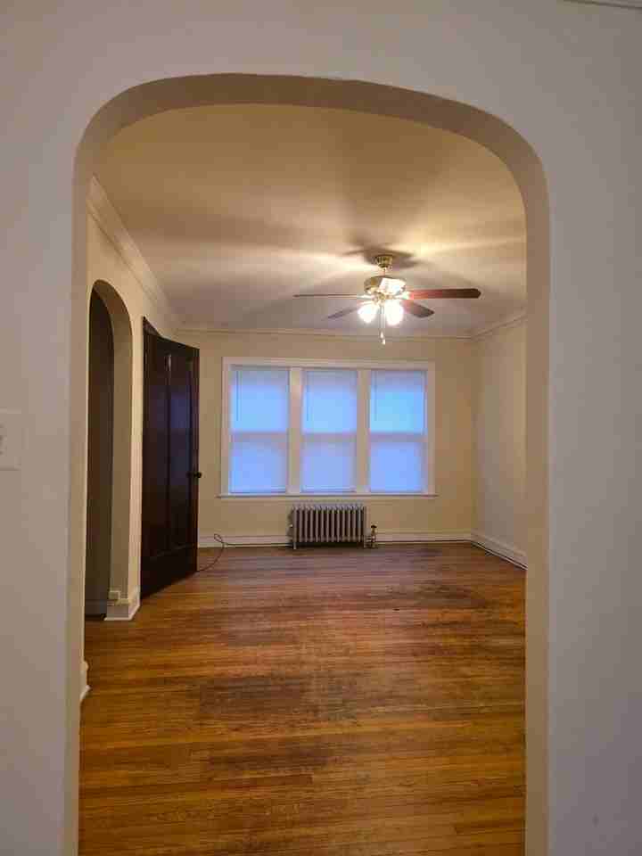 Hoyne Suites - Photo 4 of 15