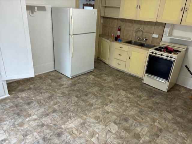 423 10th Avenue South - Photo 5 of 6