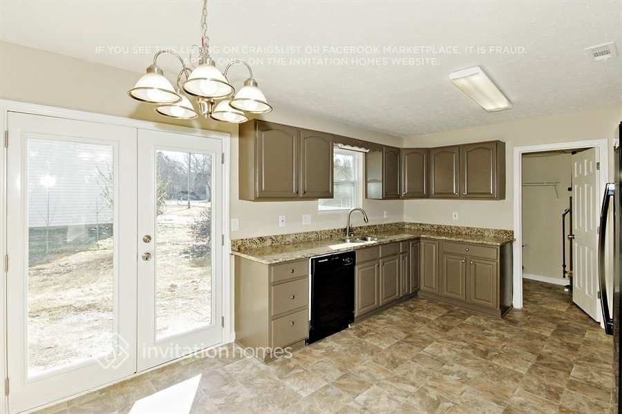 5851 Brookside Dr Se - Photo 6 of 19