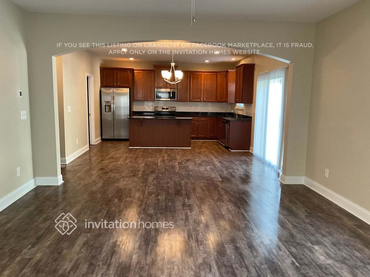 1006 Forest Way Ct - Photo 2 of 10