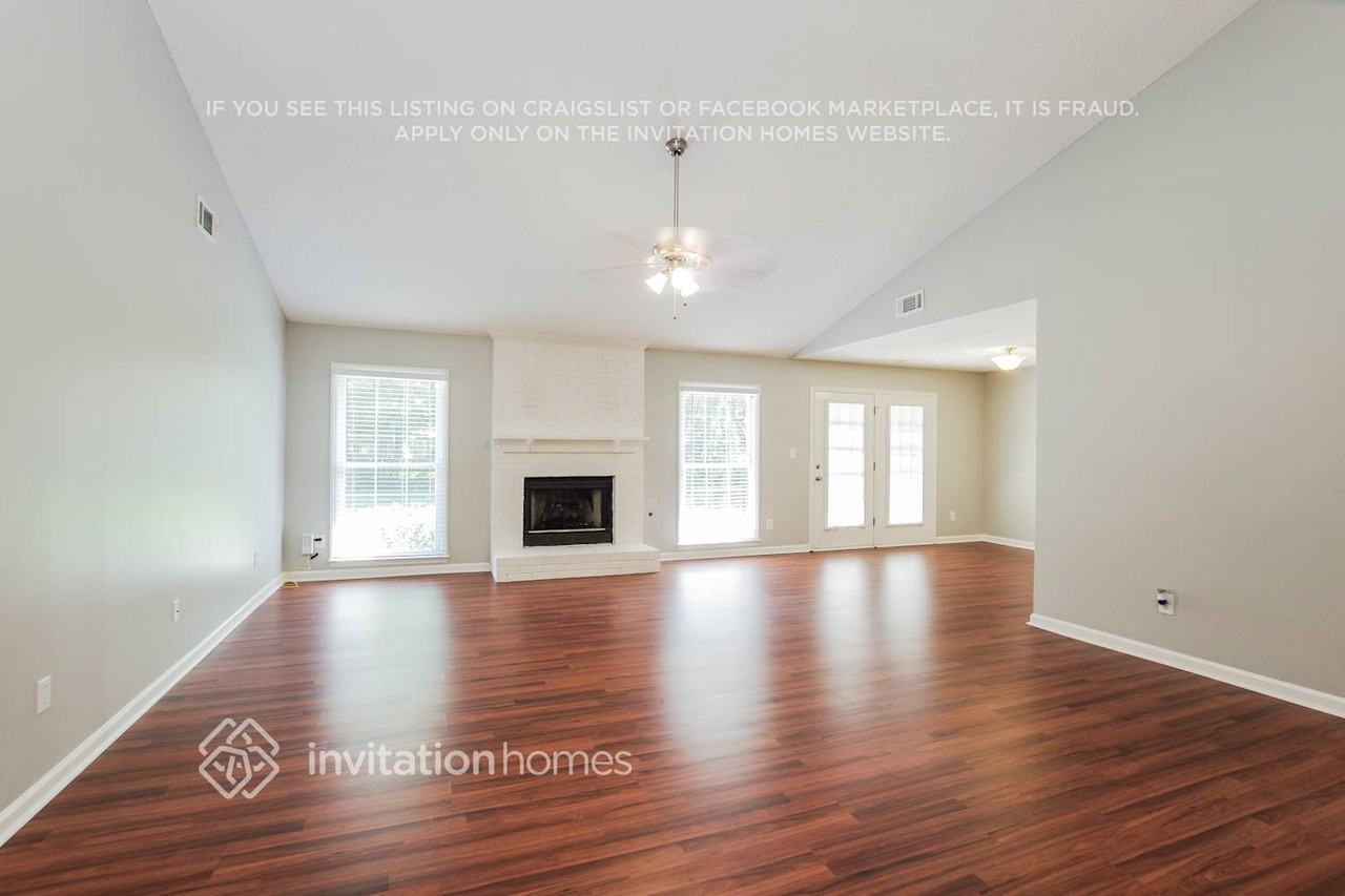 12211 Windus Ct - Photo 2 of 17