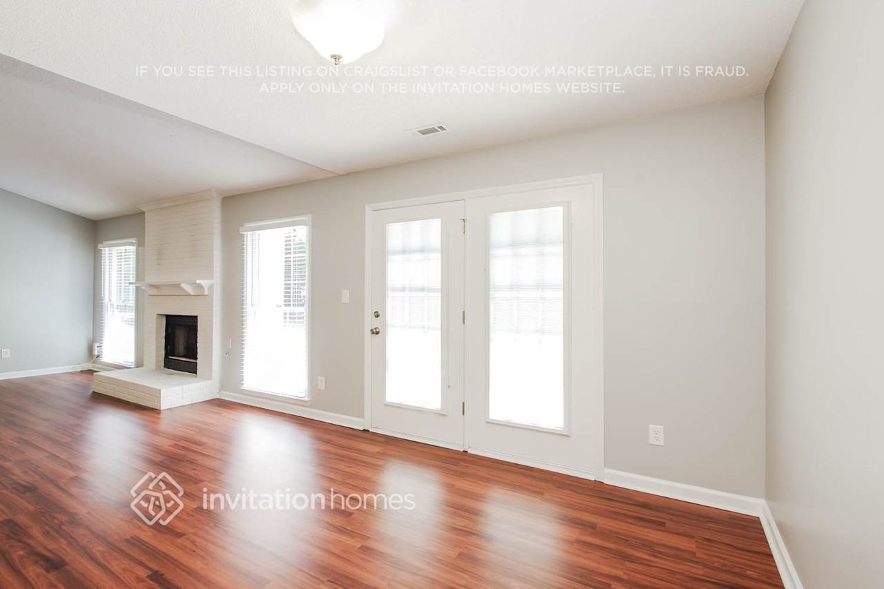 12211 Windus Ct - Photo 3 of 17