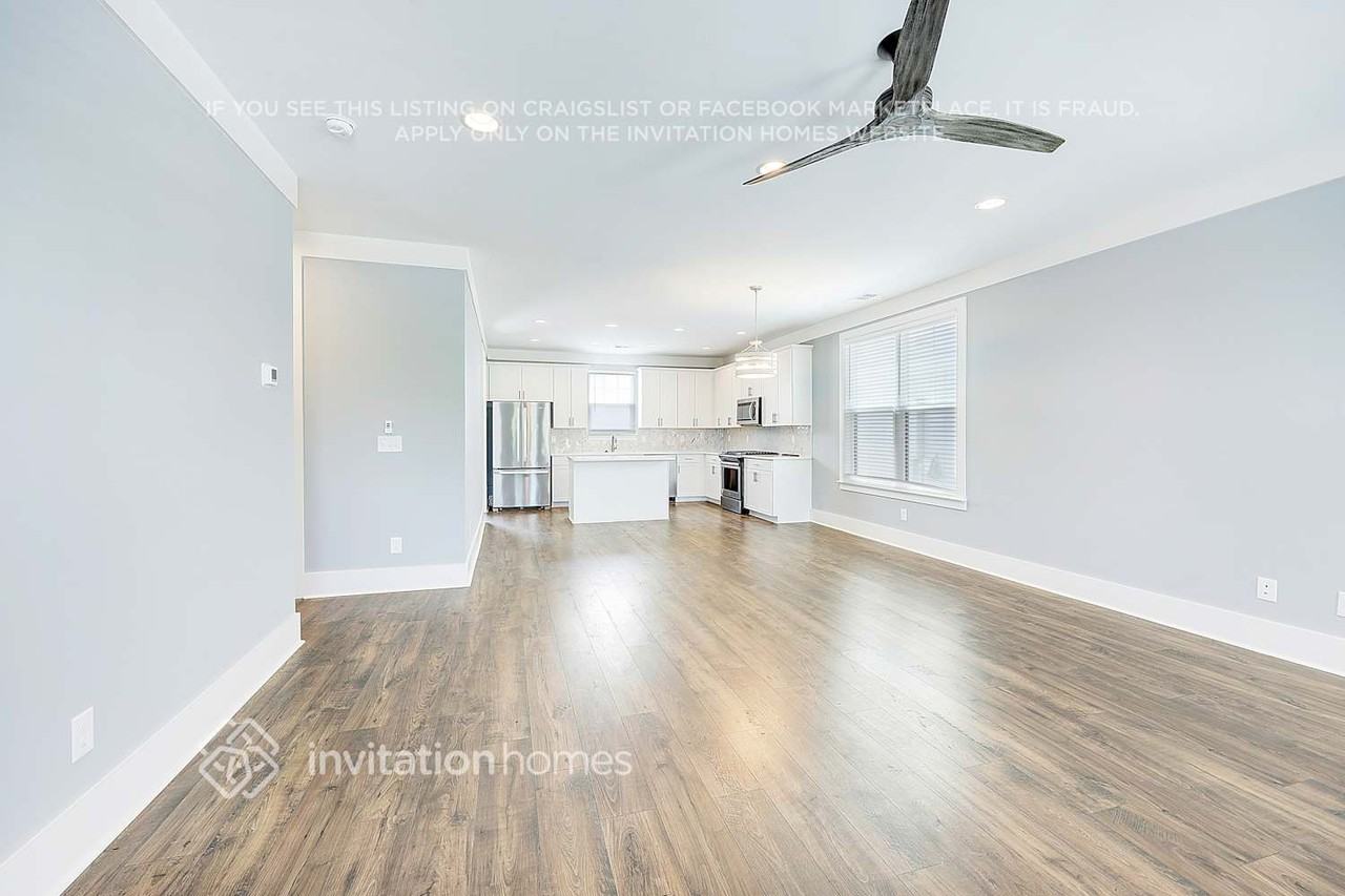 1216 49th Ave N - Photo 4 of 22