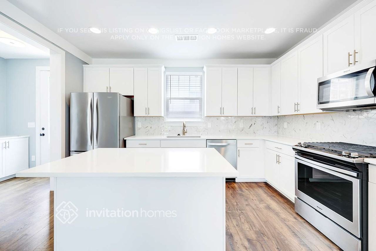 1216 49th Ave N - Photo 7 of 22