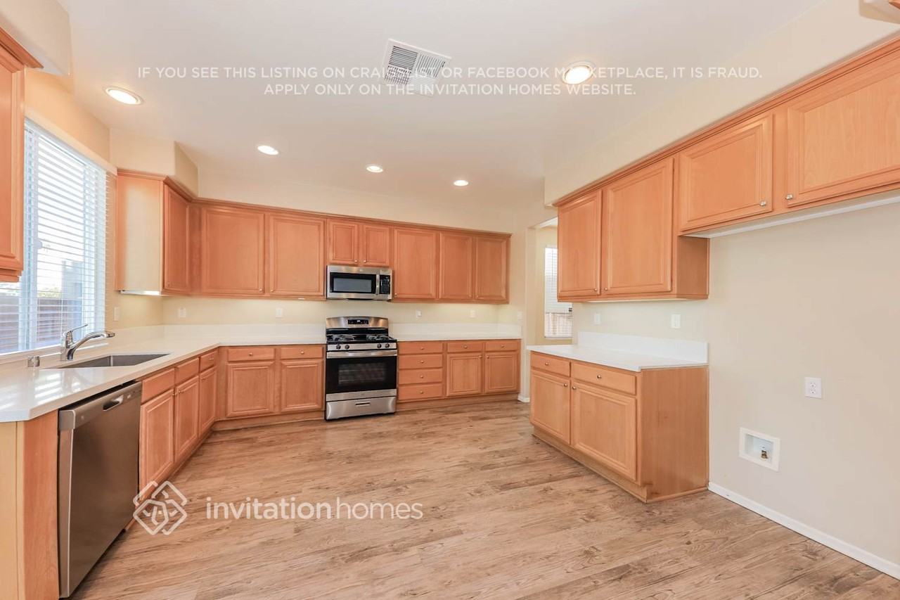 8258 Bakal Dr - Photo 7 of 18