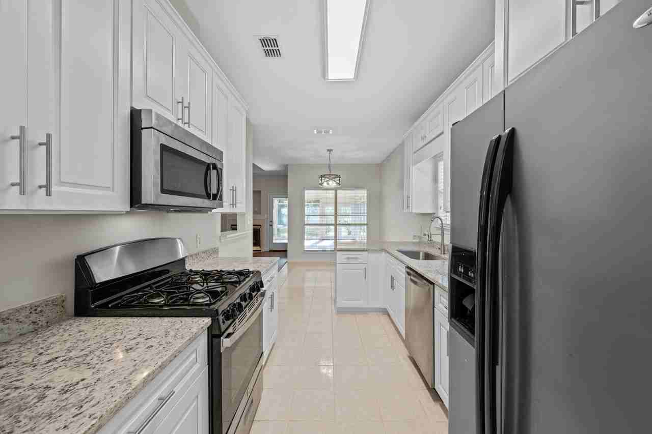 123 Club Dr #1 - Photo 5 of 18