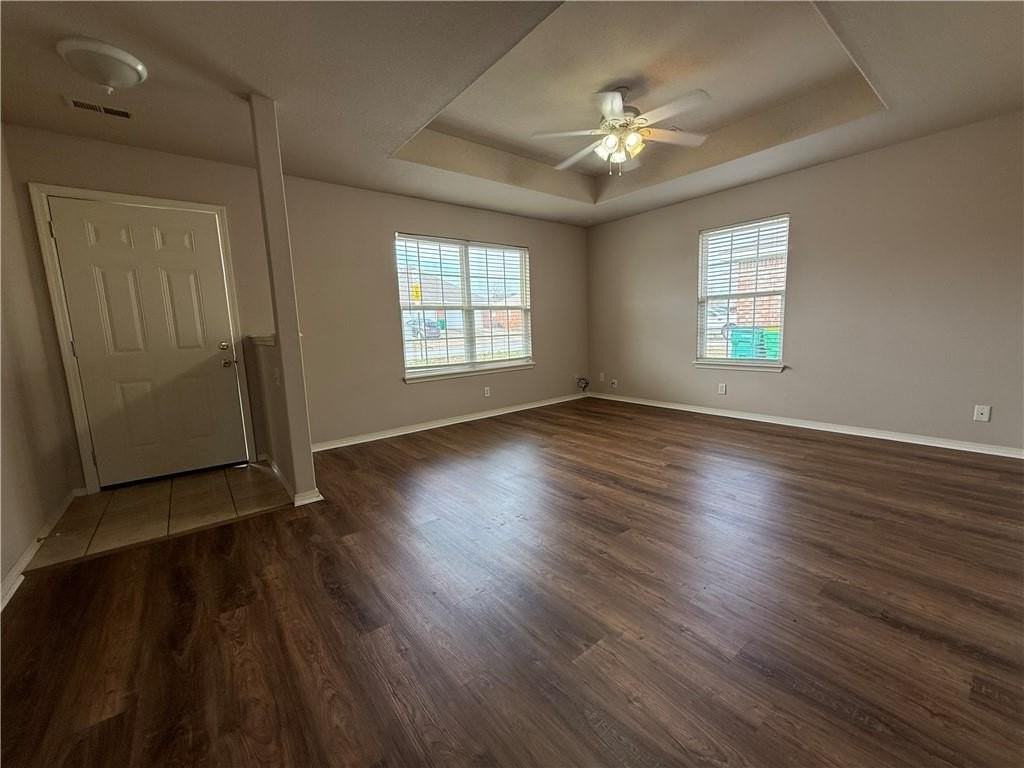 662 Appleridge Dr - Photo 2 of 10