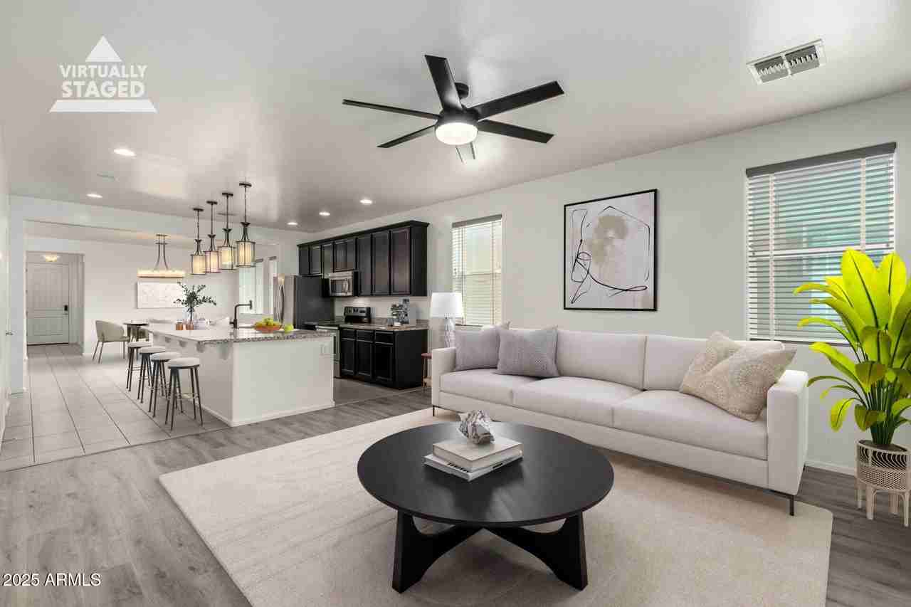 10432 W Papago St - Photo 3 of 30