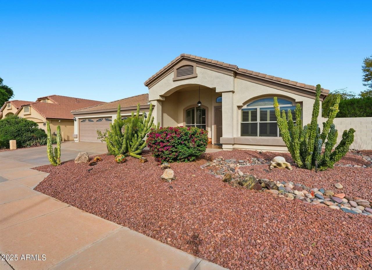 9926 E Pantera Ave - Photo 2 of 41