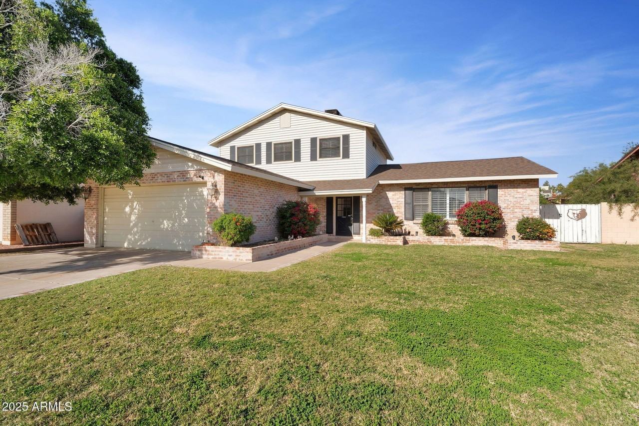 2542 W Nopal Ave - Photo 2 of 50