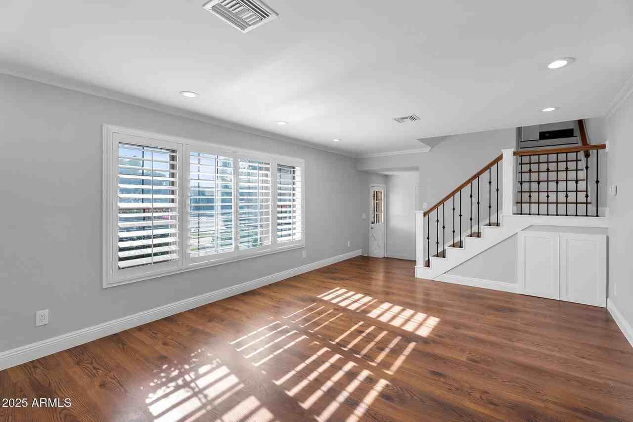 2542 W Nopal Ave - Photo 7 of 50