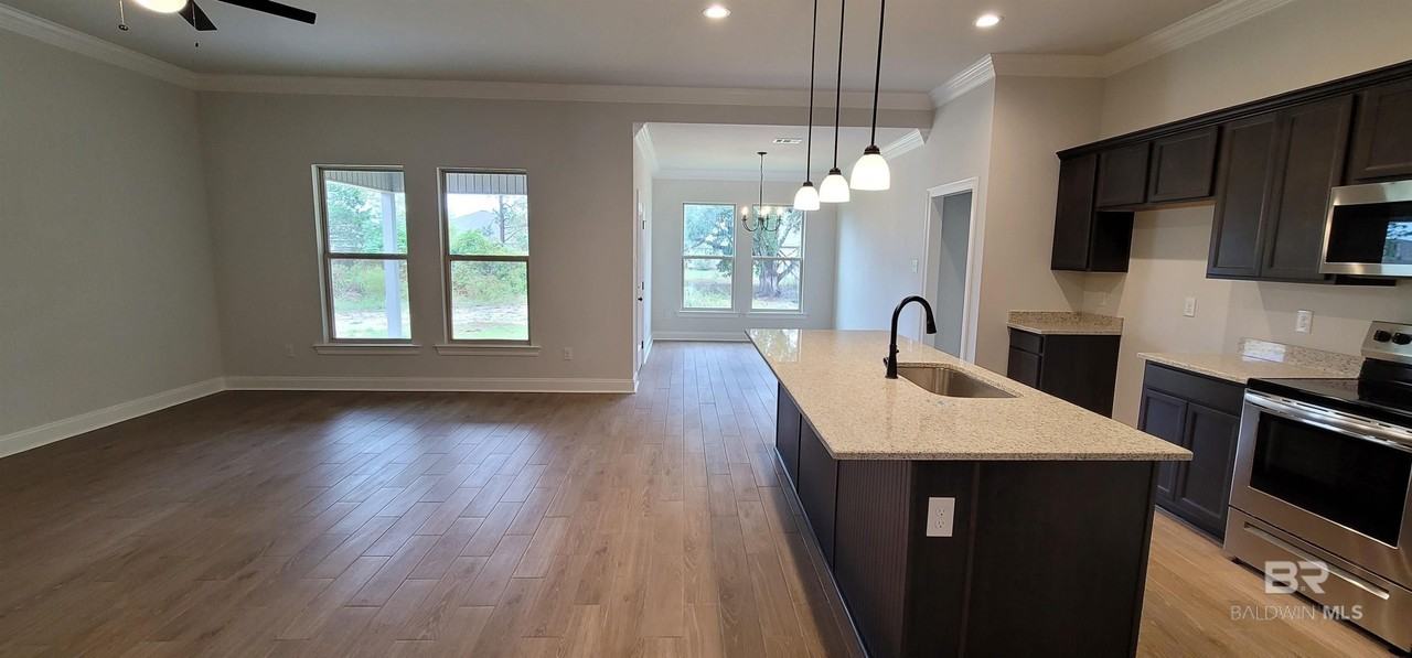 6850 Summerset Dr - Photo 3 of 12