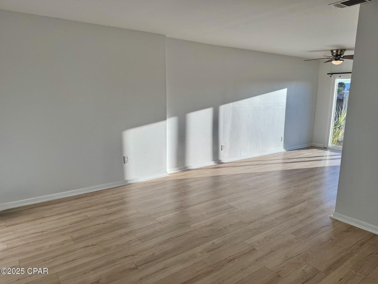 8003 Beach Dr Unit A #A - Photo 5 of 25