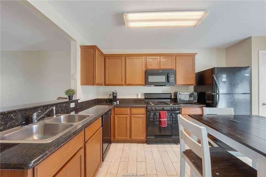 1114 Cottage Grove Cir - Photo 5 of 16