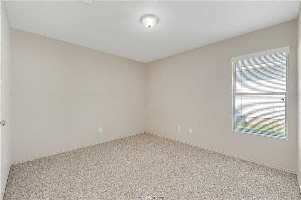 1114 Cottage Grove Cir - Photo 7 of 16