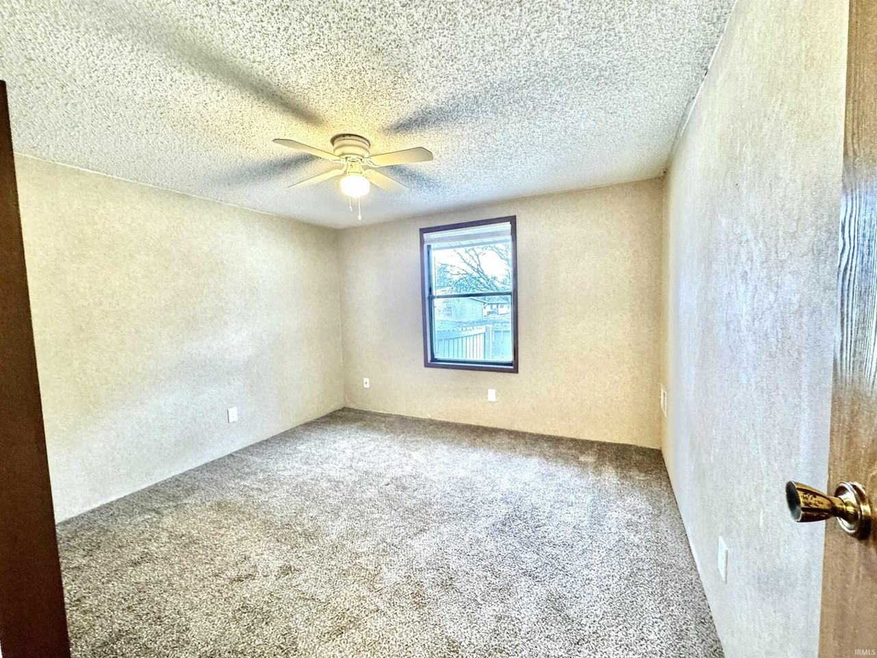 3032 E Amy Ln - Photo 5 of 7