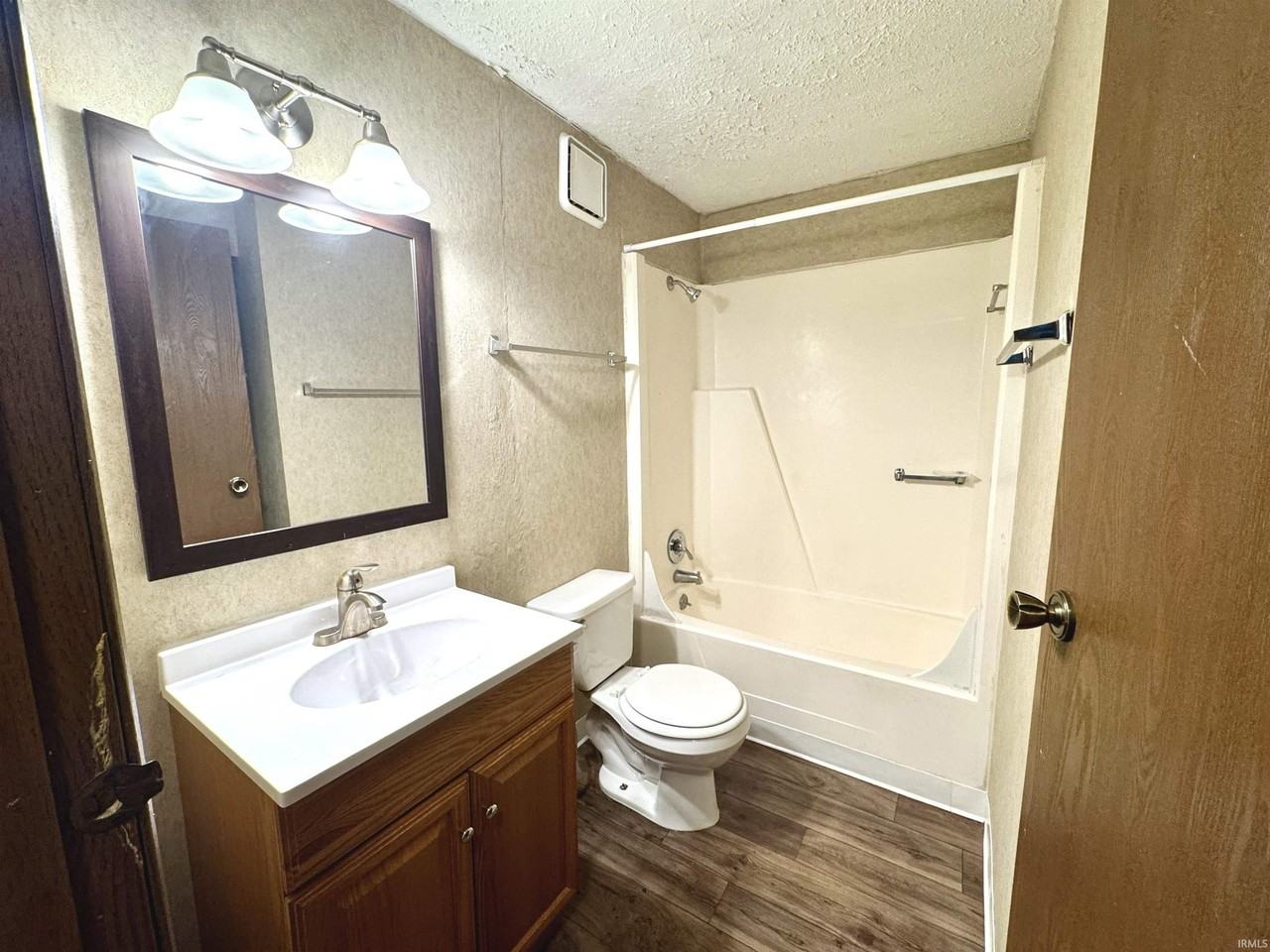 3032 E Amy Ln - Photo 6 of 7