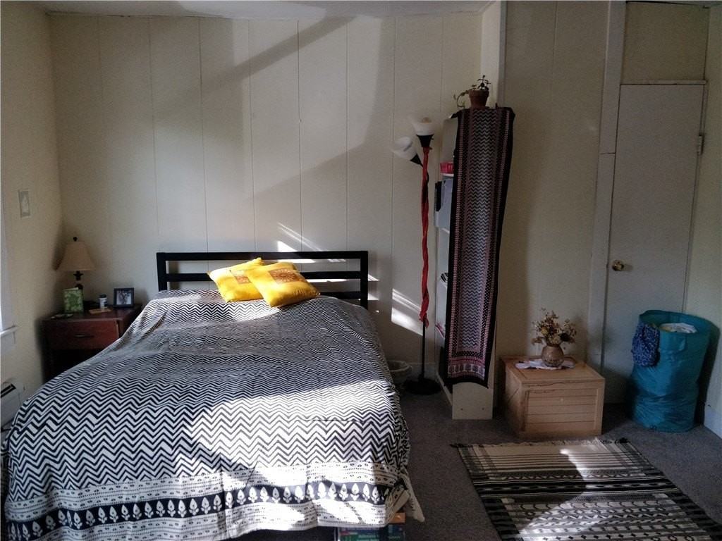 115 Linn St Apt 4 #4 - Photo 2 of 6