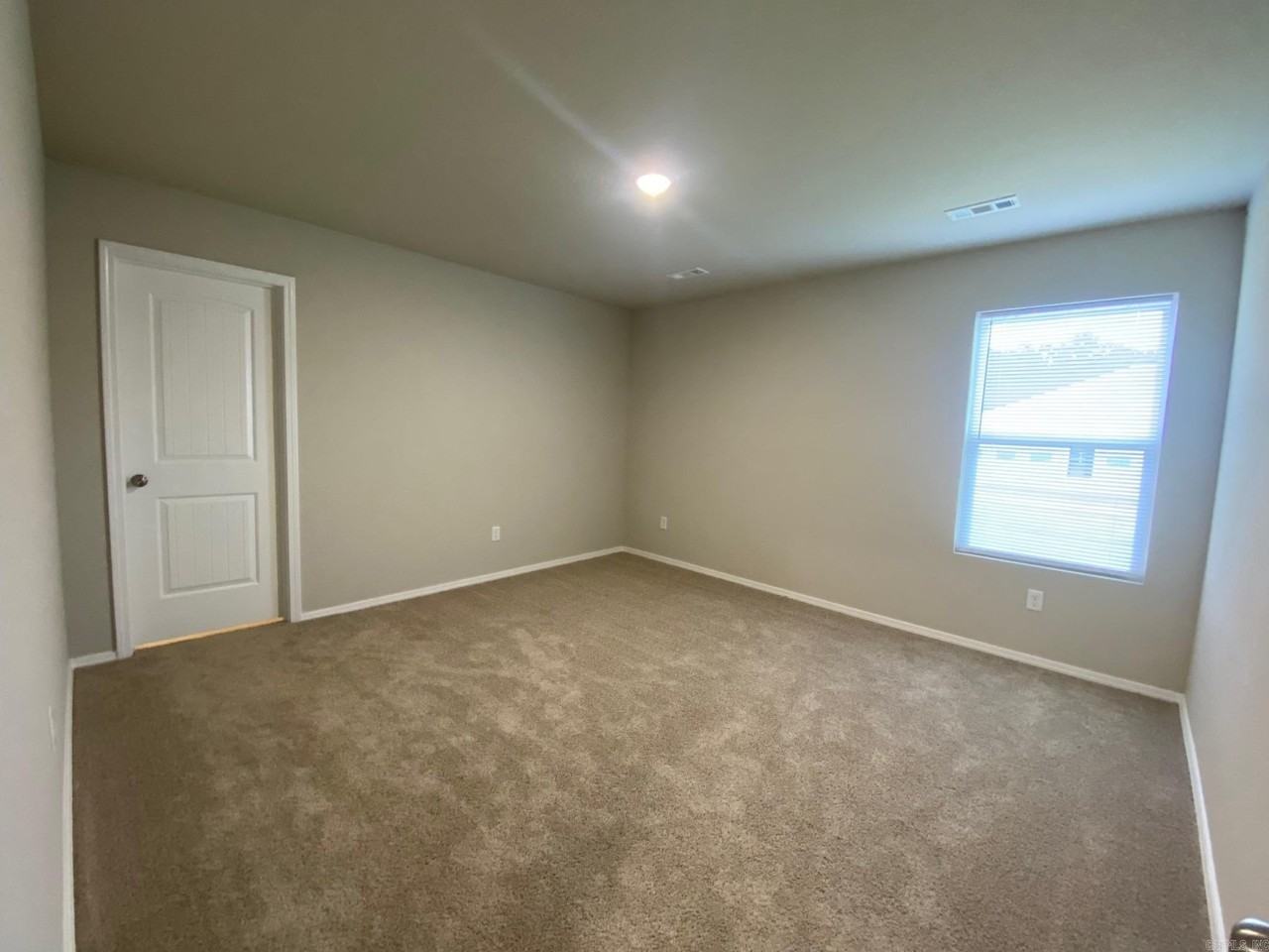 4520 Olympic Dr - Photo 5 of 14