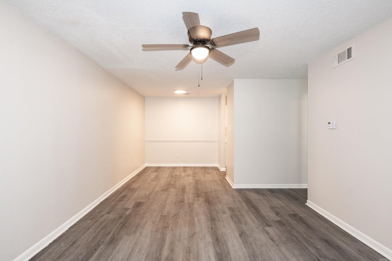 1100 Brookside Dr - Photo 7 of 24