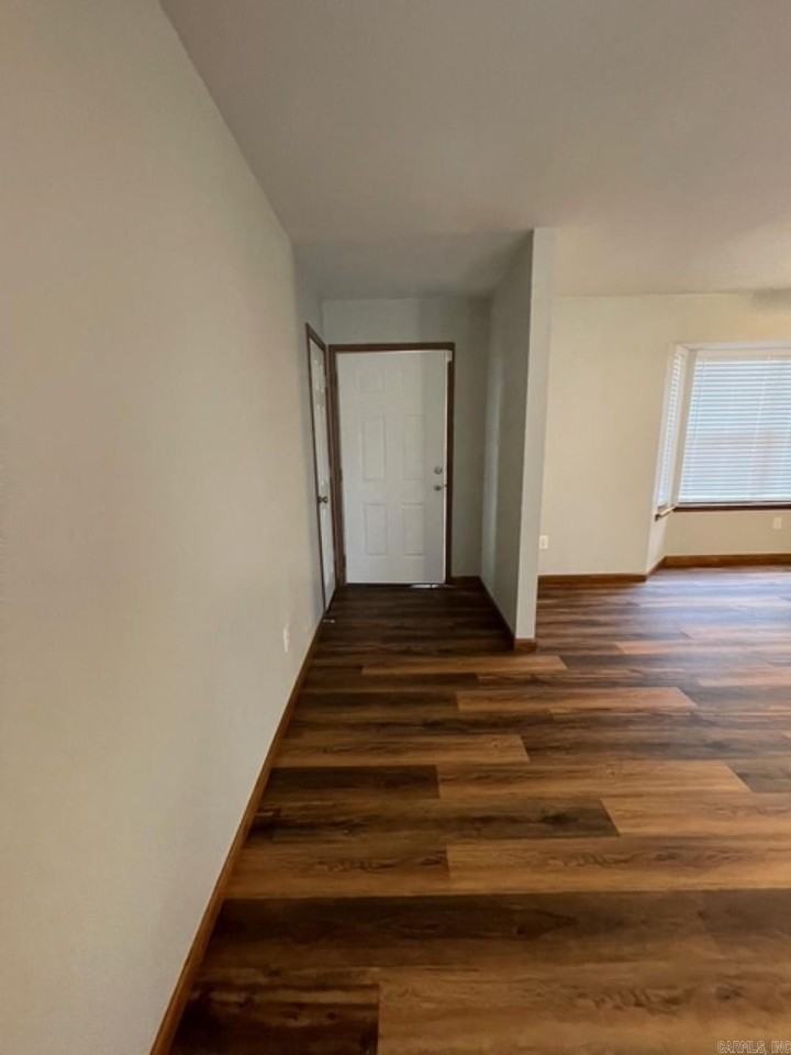 111 Eve Ln - Photo 2 of 18