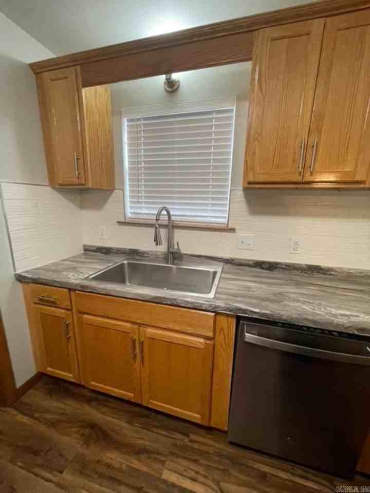 111 Eve Ln - Photo 5 of 18