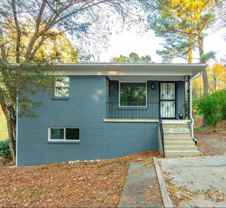 107 N Summit St - Photo 1 of 1