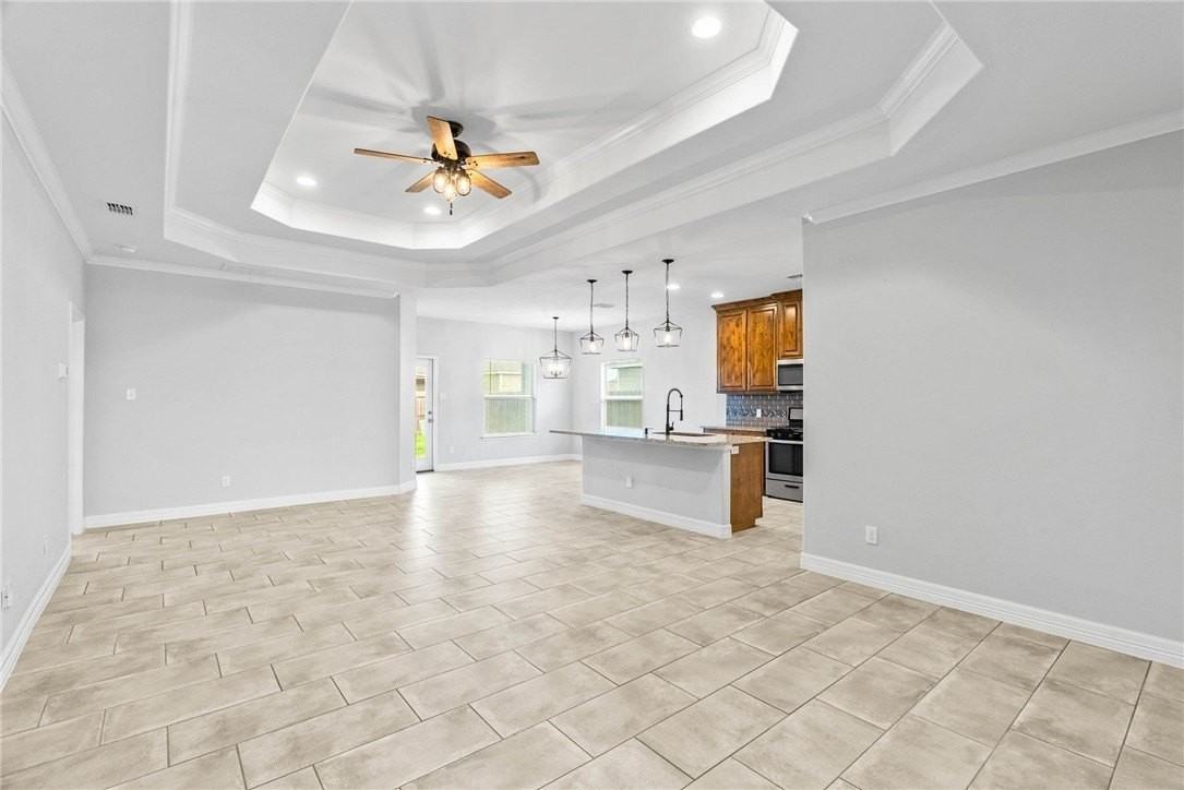 7510 Quartz Dr - Photo 5 of 20