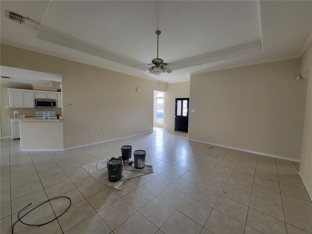 3802 Brockhampton Ct - Photo 3 of 9