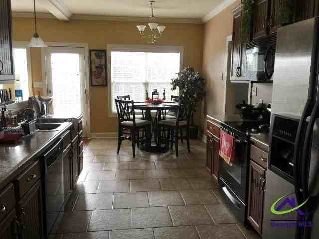 260 Southland Station Dr - Photo 6 of 29