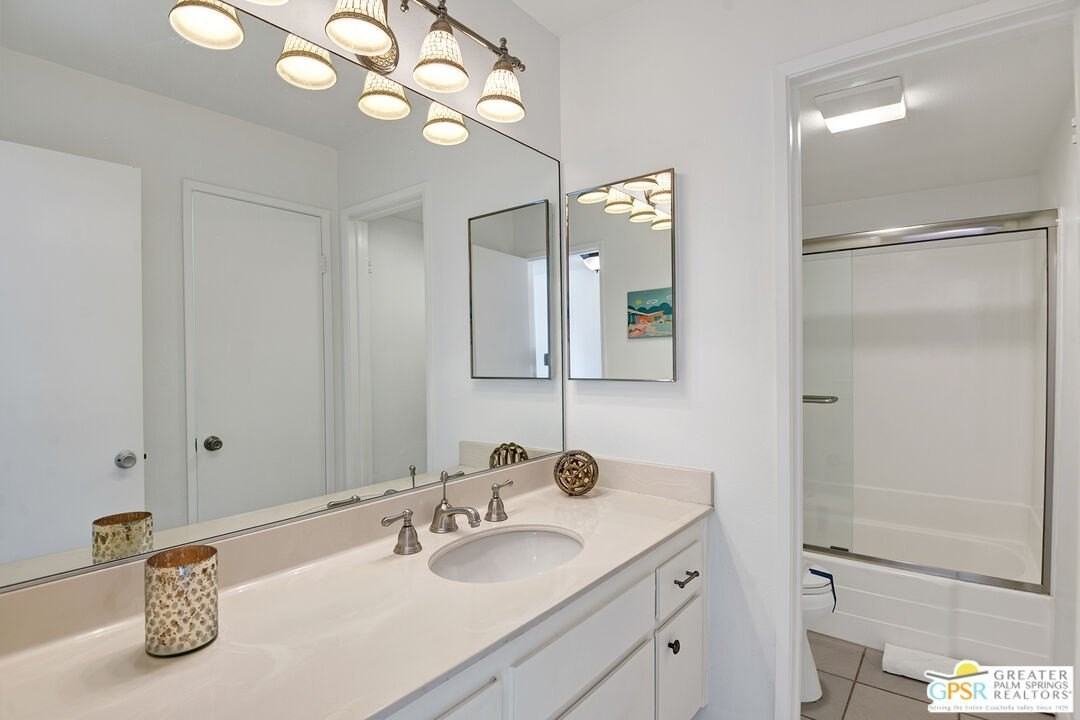 1552 S Camino Real Apt 332 #332 - Photo 5 of 25