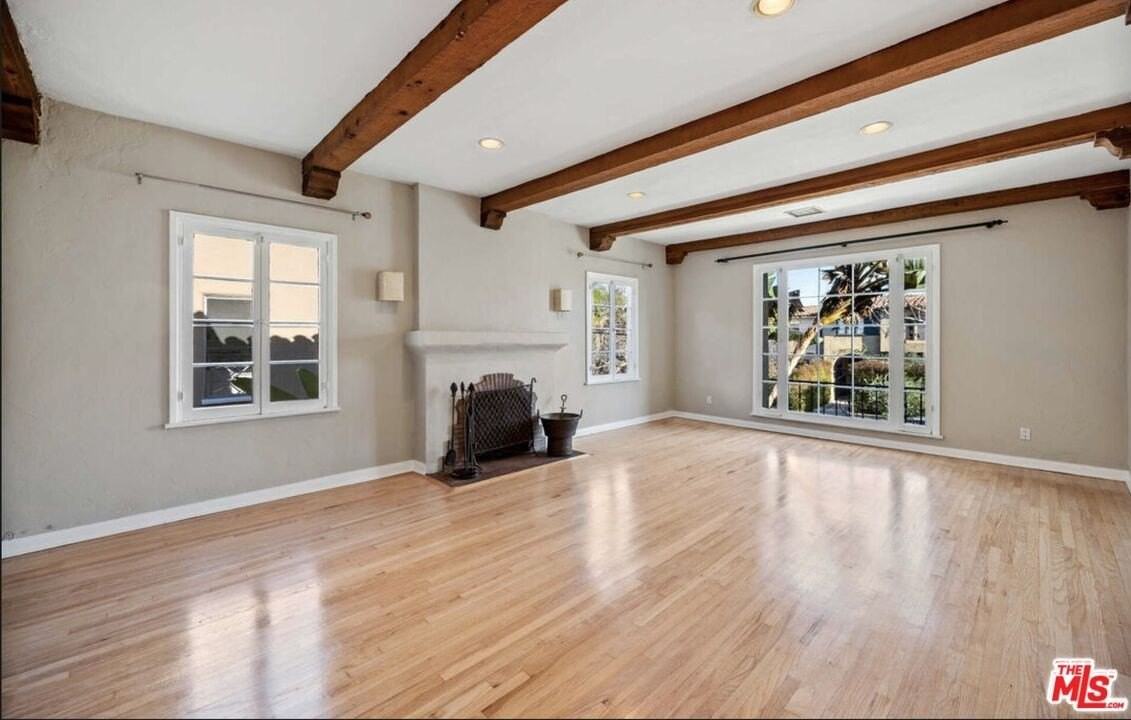 1217 Stearns Dr - Photo 5 of 19