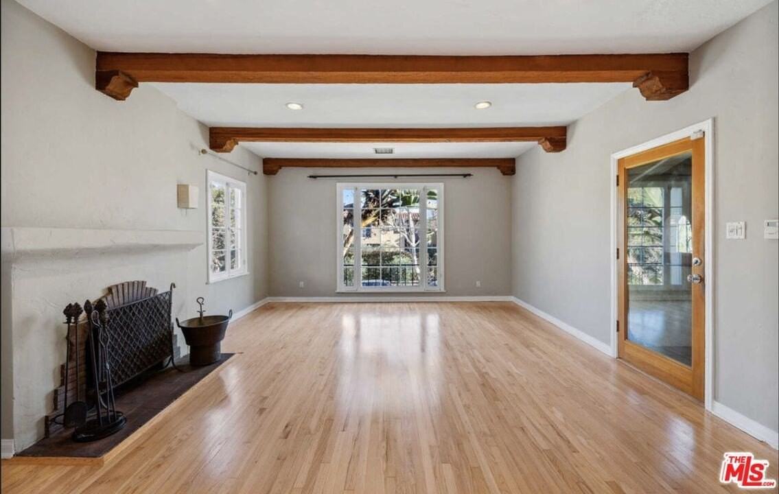 1217 Stearns Dr - Photo 6 of 19