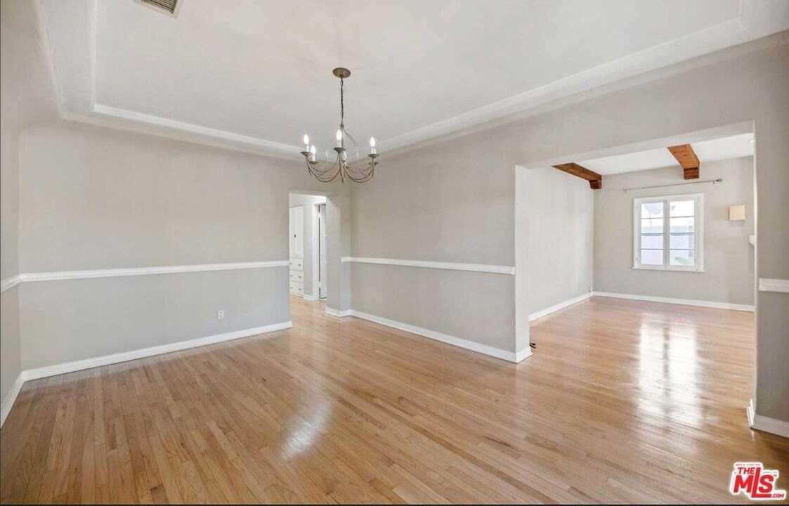 1217 Stearns Dr - Photo 7 of 19