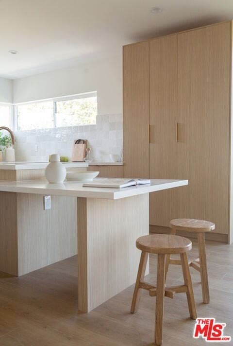 6541 De Longpre Ave Unit 1/2 #1-2 - Photo 7 of 34