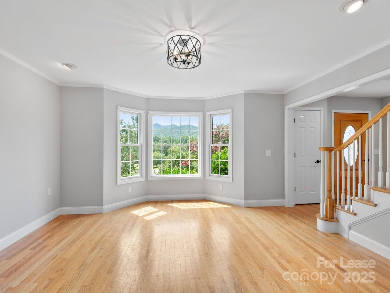 206 Bridle Path - Photo 6 of 27