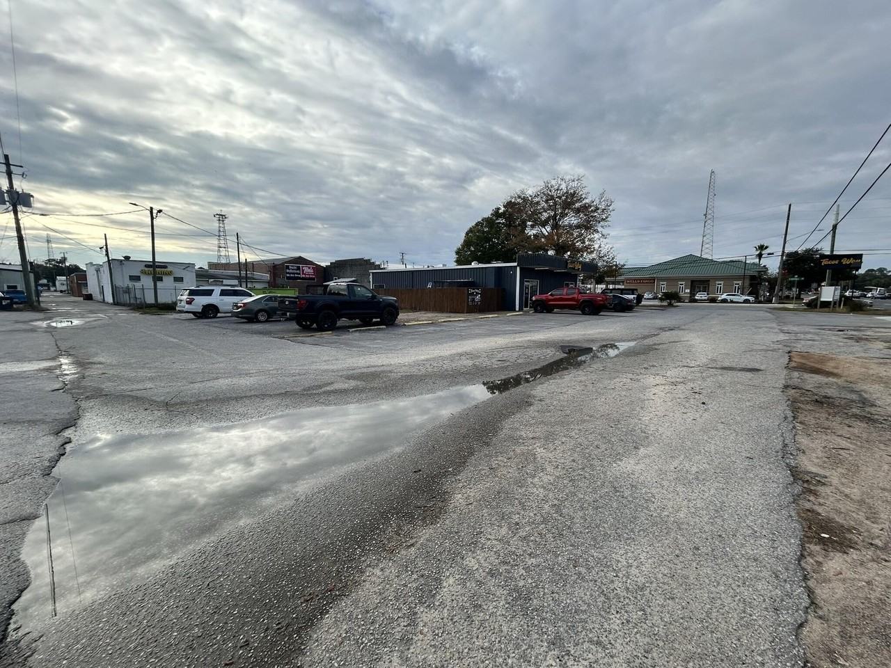 148 E Woodruff Ave - Photo 2 of 7