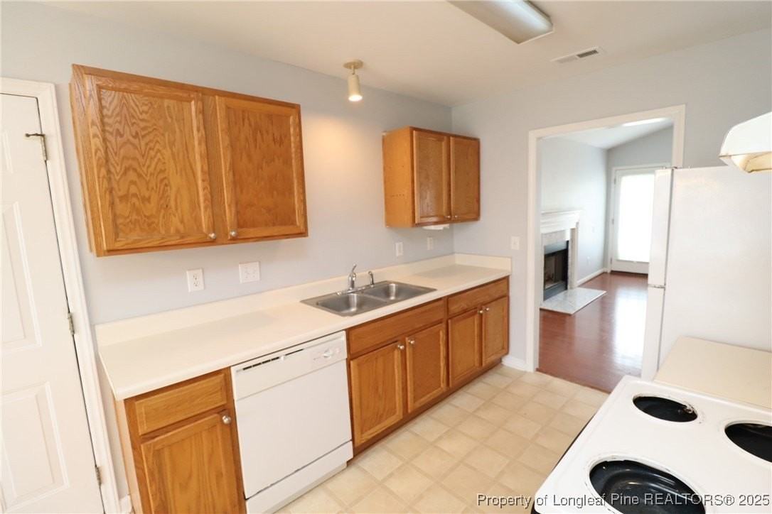 4105 Scofield Dr - Photo 7 of 27