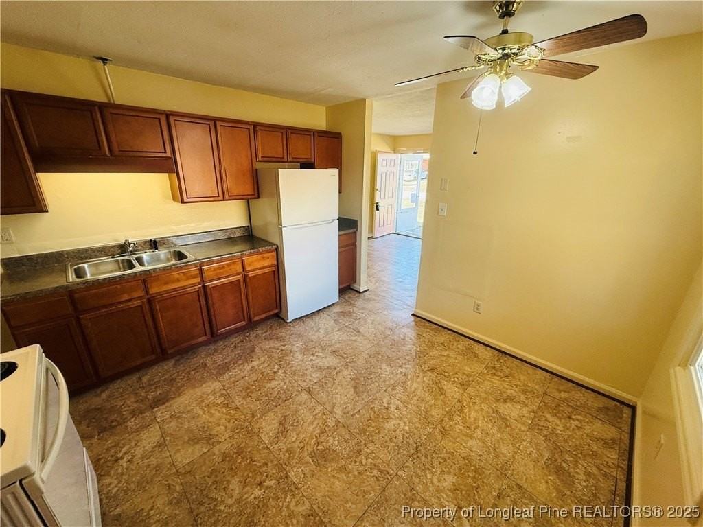 923 Fiske Dr - Photo 6 of 18