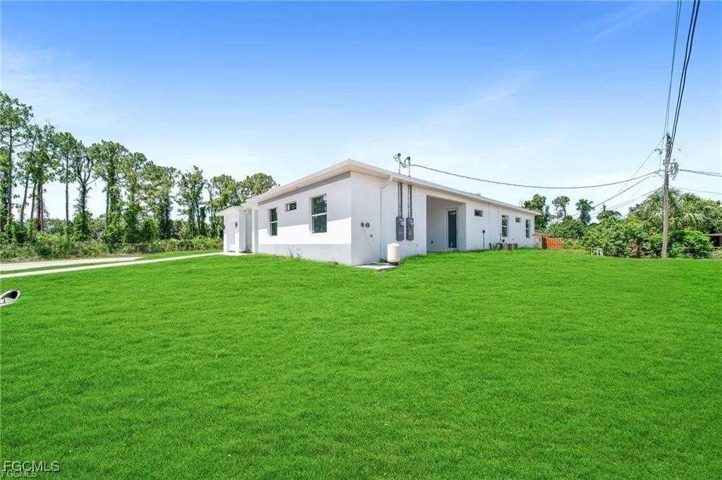 4768 Nelson Dr - Photo 6 of 30