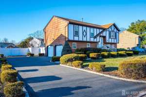 featured image of 22 Oloughlin Drive