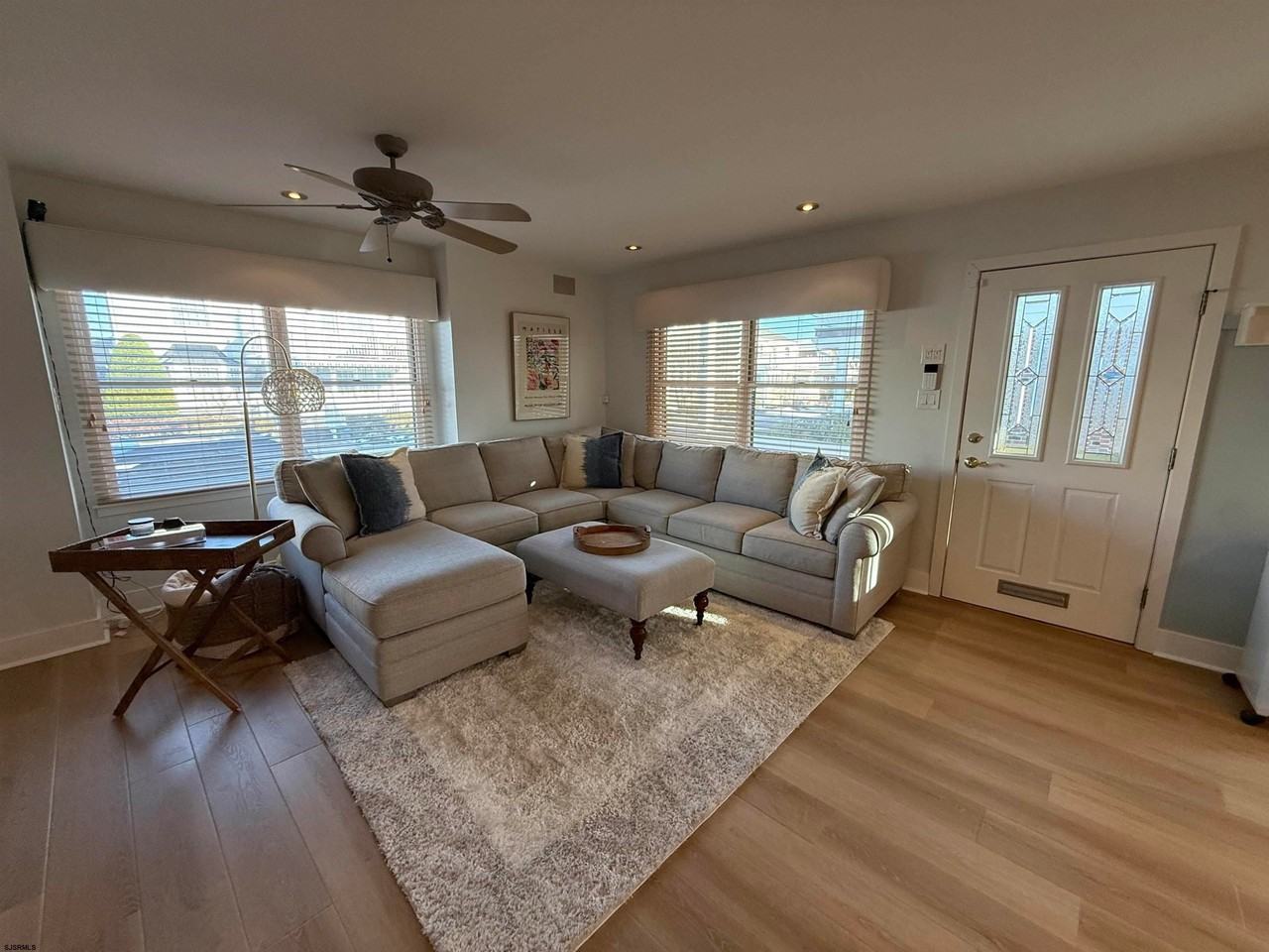 4 S Iroquois Ave - Photo 4 of 29