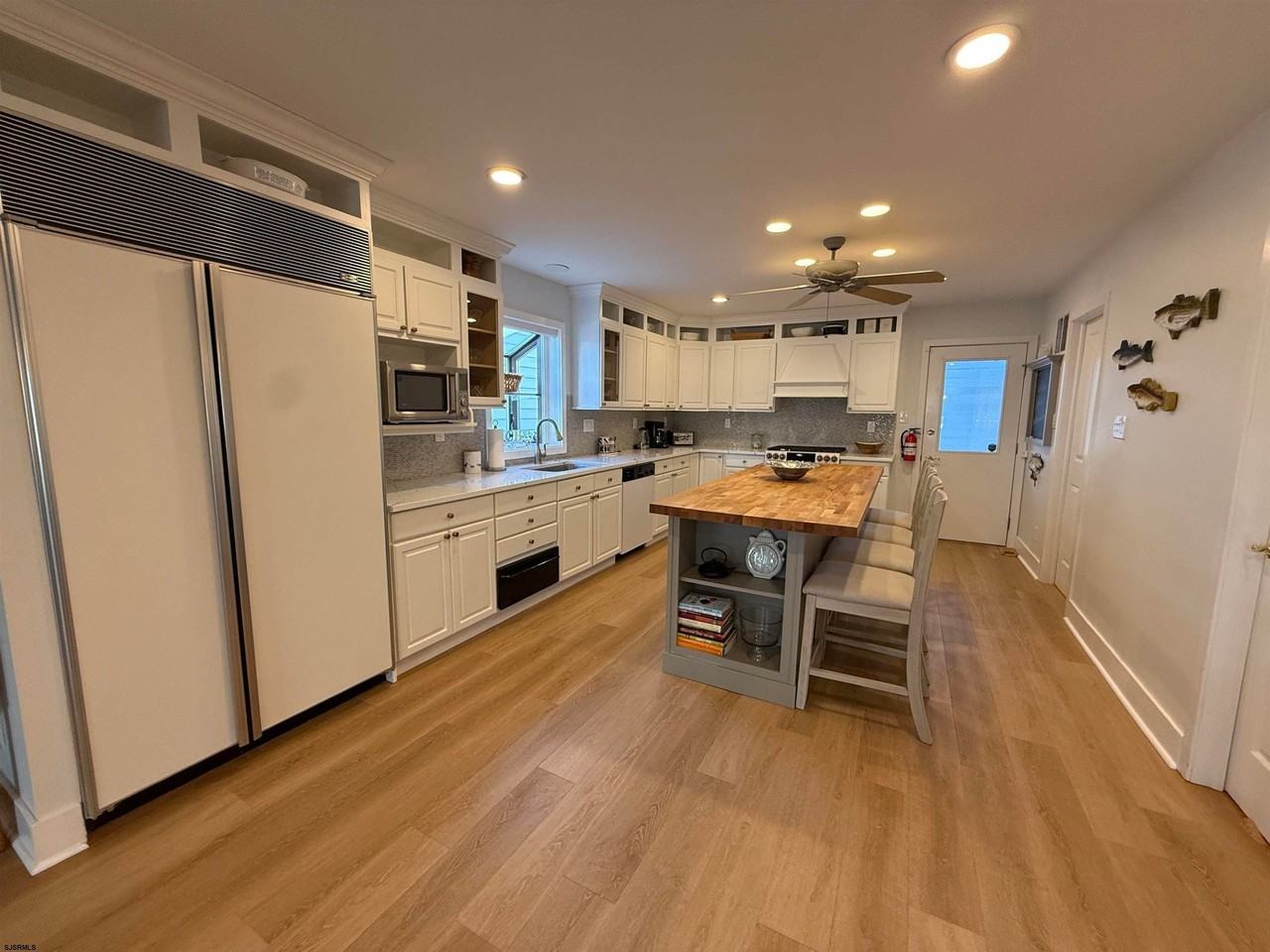 4 S Iroquois Ave - Photo 7 of 29