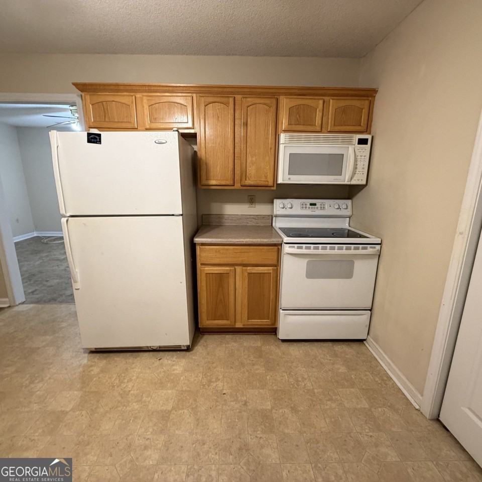 1207 Edna Pl - Photo 4 of 9