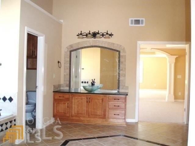 280 Langshire Dr - Photo 6 of 15