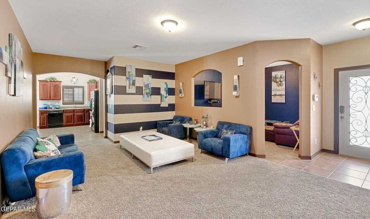 13240 Emerald River St - Photo 6 of 24