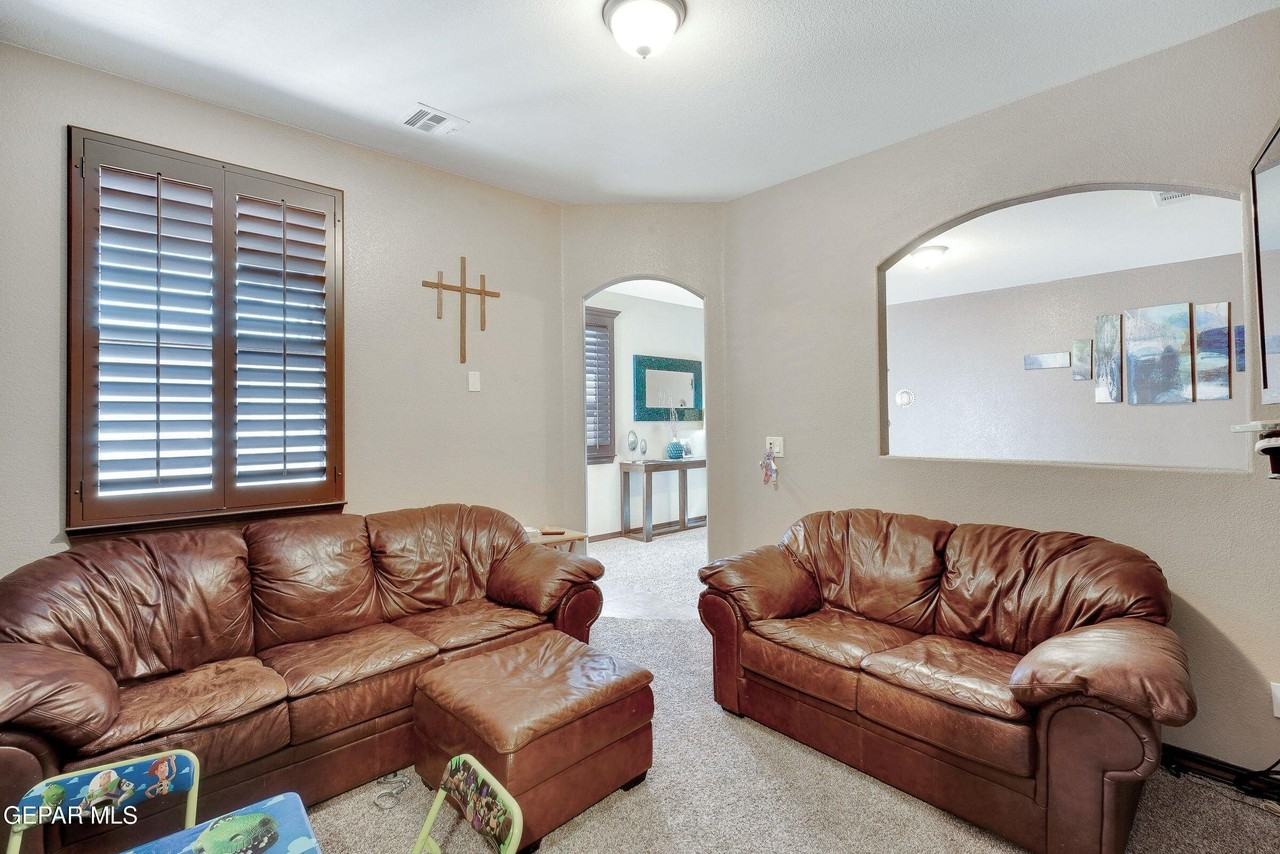 13240 Emerald River St - Photo 7 of 24