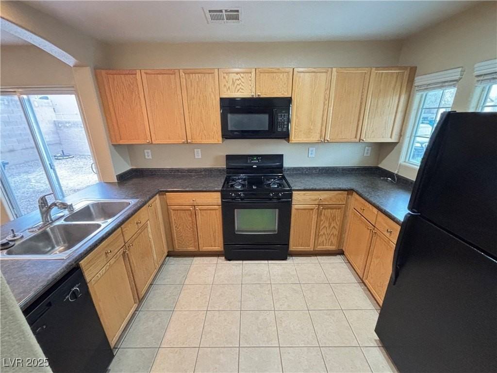 8949 Careful Canvas Ave - Photo 5 of 37